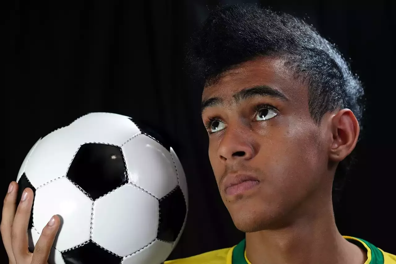 Impacto dos clubes de futebol brasileiros na cultura e na política